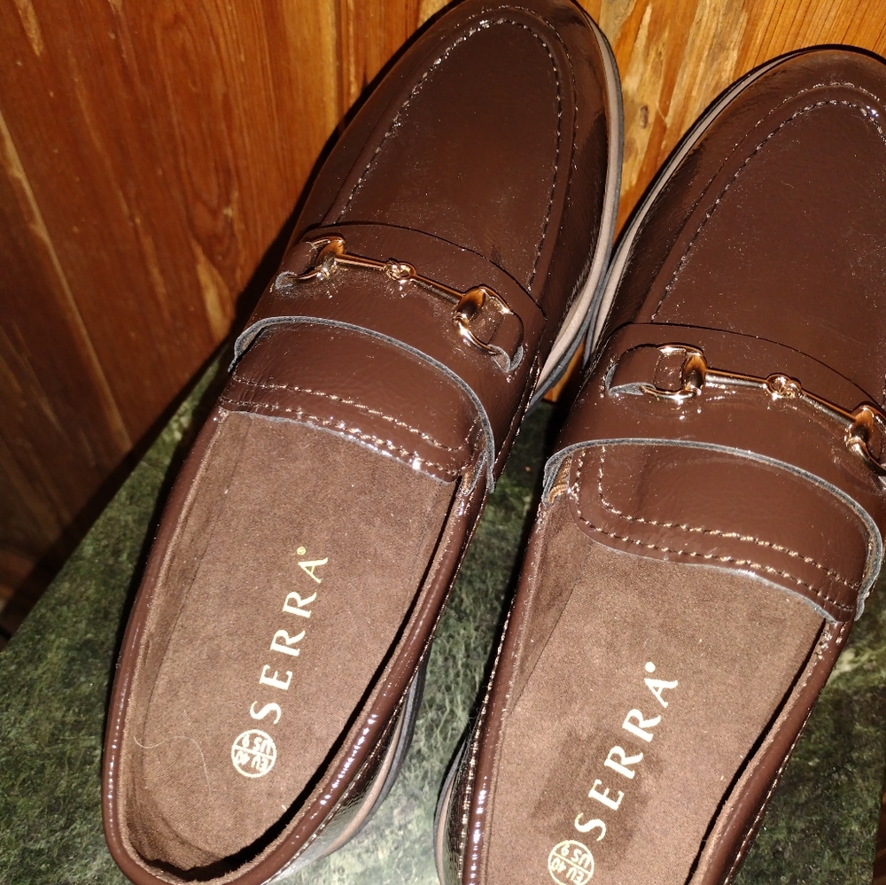 Shoes - Picture 6 of 8